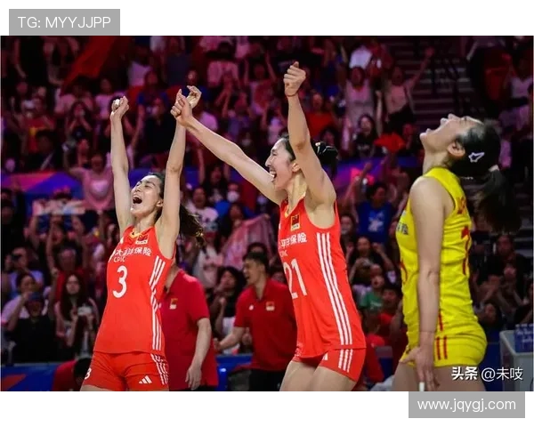 中国女排连胜晋级决赛展现团队力量年轻球员表现惊艳全场 中国女排连胜晋级决赛展现团队力量年轻球员表现惊艳全场