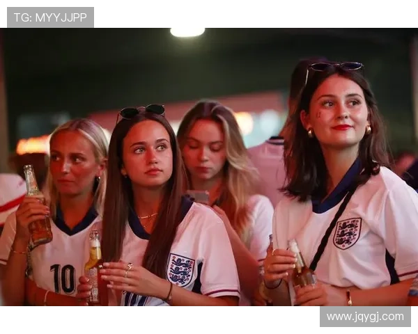 全国体育赛场劲爆对决引发球迷热议赛事精彩不断激情高涨全场沸腾